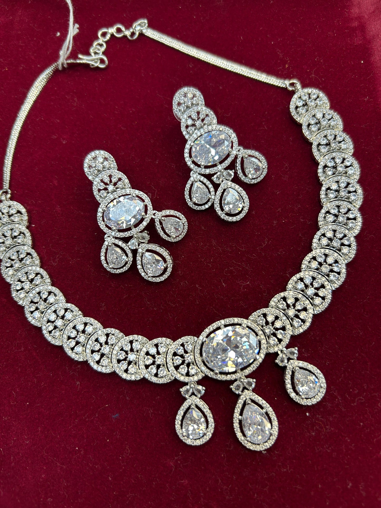 AD necklace set